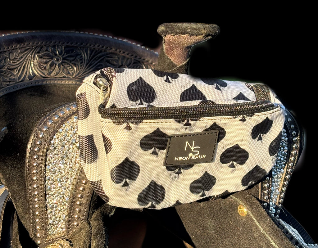 Smokin Spades Saddle Pouch