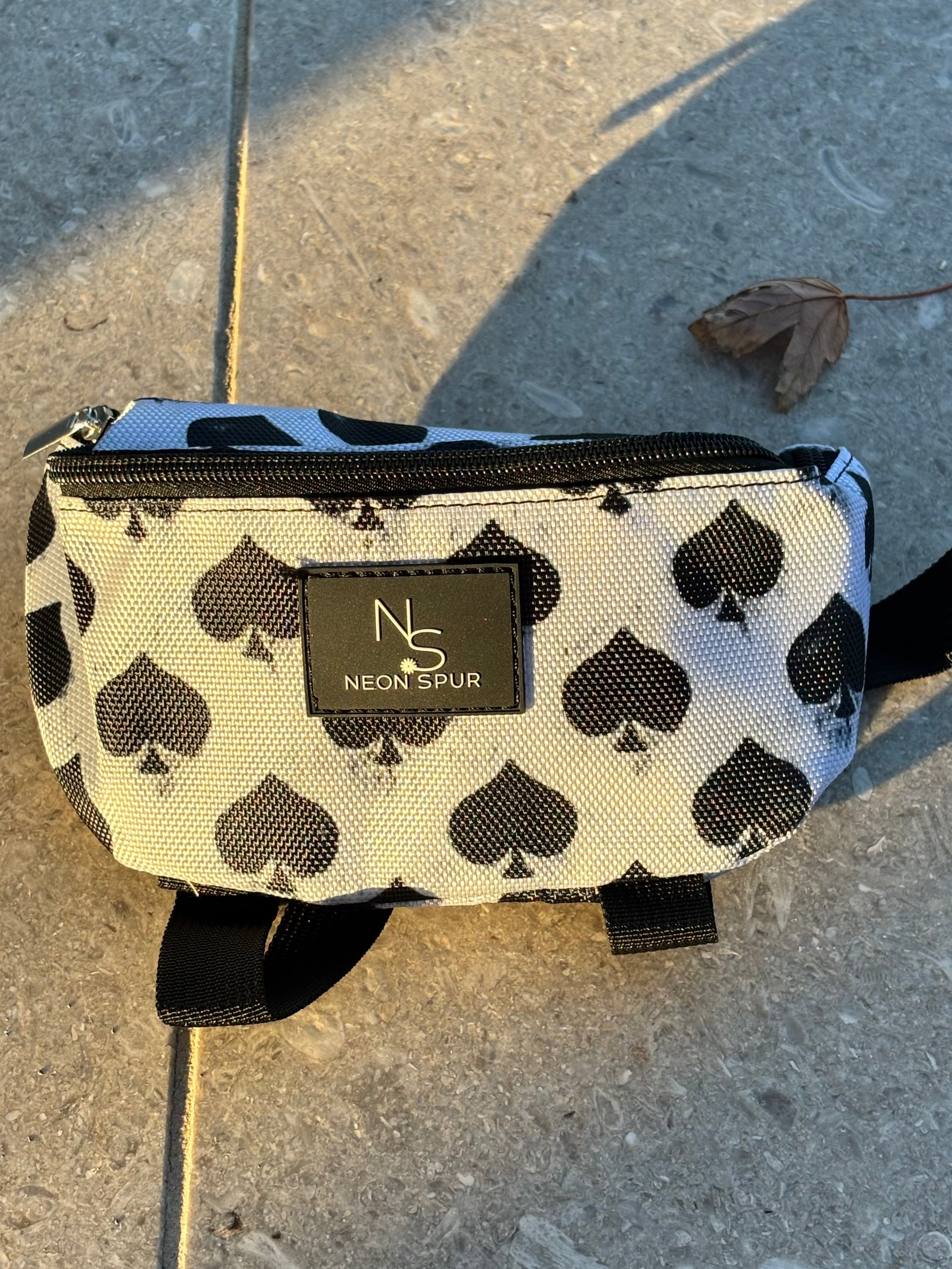 Smokin Spades Saddle Pouch