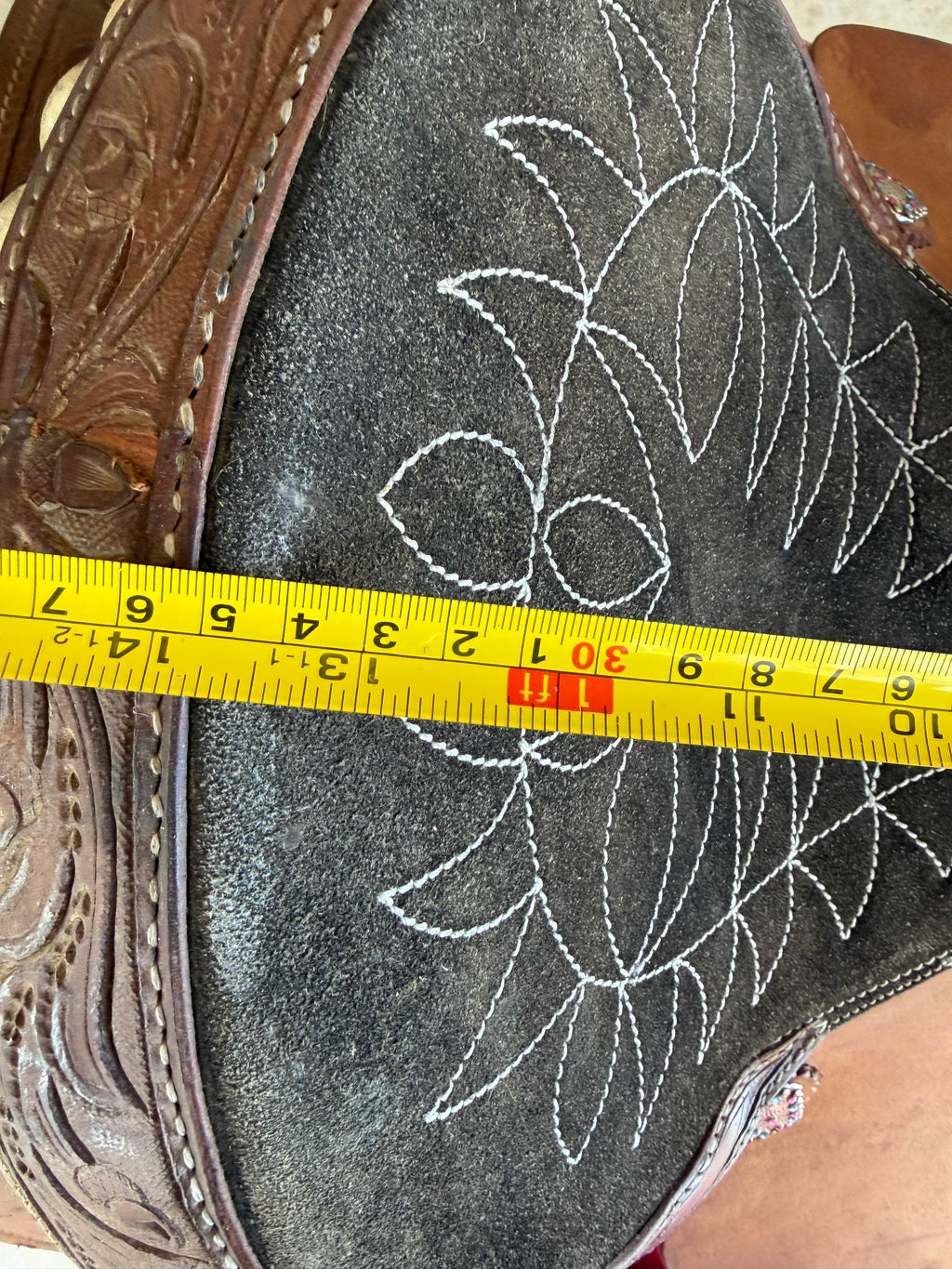 13.5 Youth trophy saddle