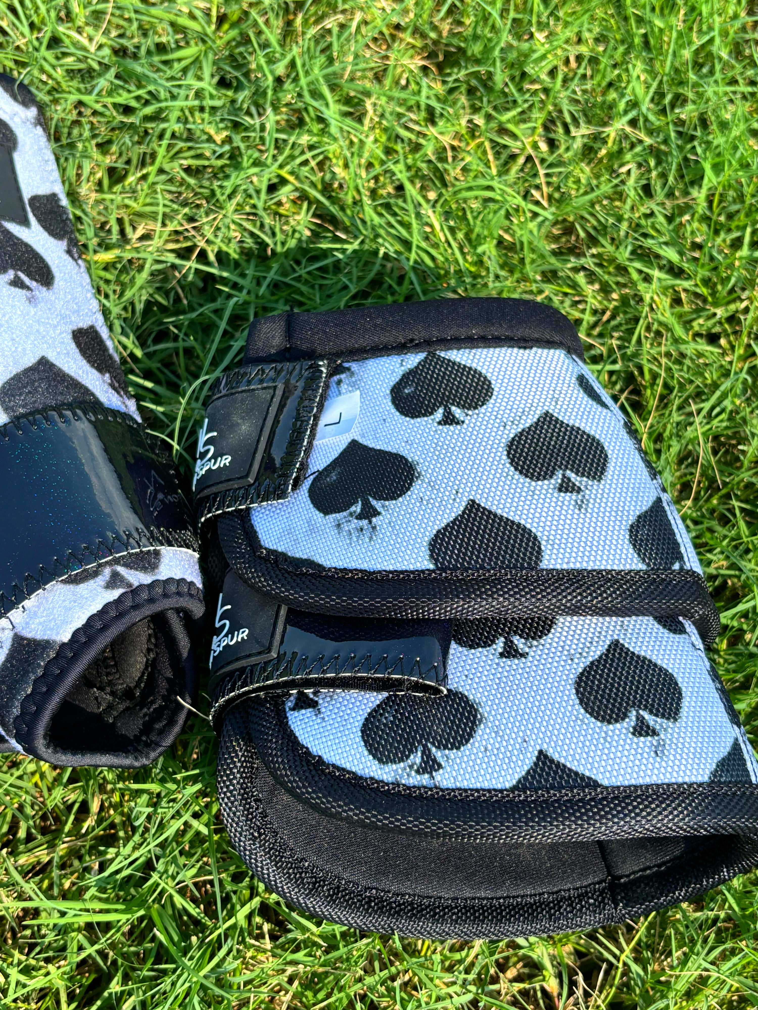 Smokin Spades Premium Protection No-Turn Bell Boots – 2 Pack